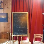 Montlo Relais Des Cerfs Hotell *