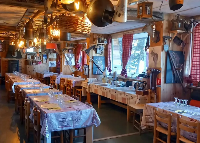 فندق Montlo Relais Des Cerfs